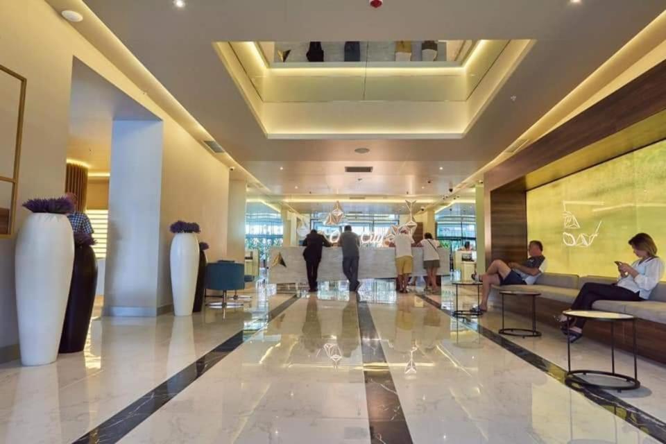 Luxury Studio With Ocean View Batumi Luaran gambar